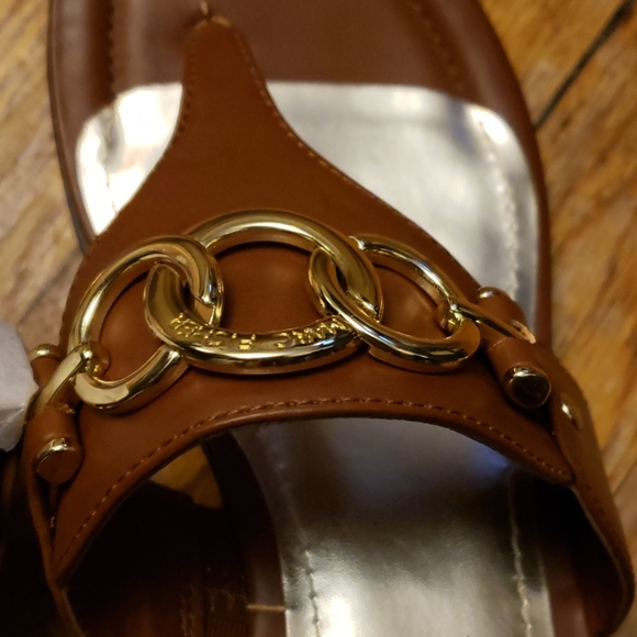 MARC FISHER ARIANA THONG SLIPPERS SIZE 7M - Picture 4 of 8